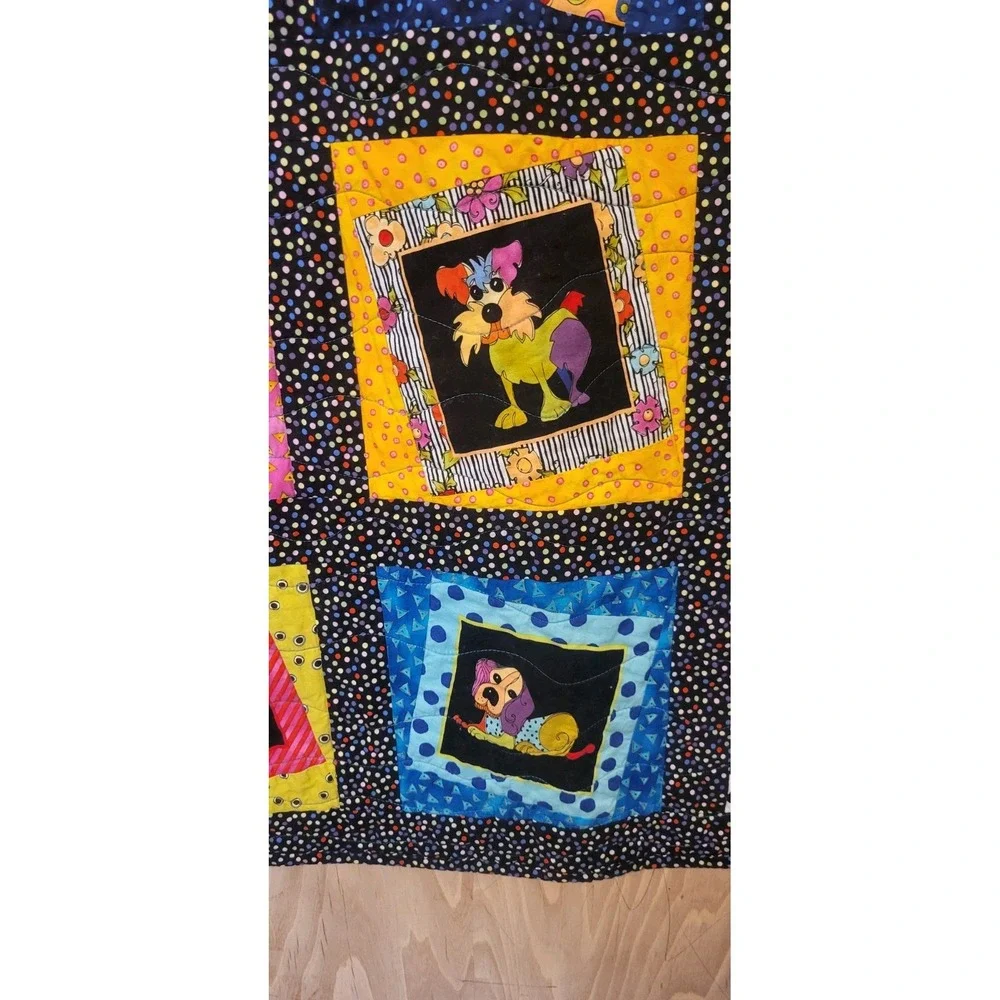 Happy Dog‎ Quilted Pattern Blanket Please Refer To Photos For Measurements.